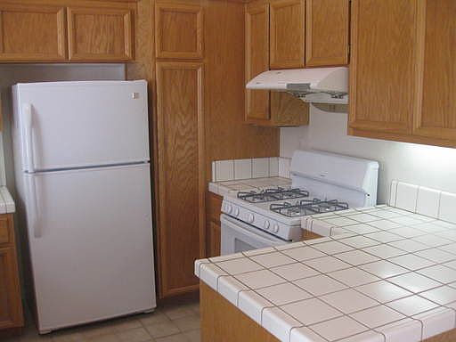 5th image of 420 Curraghmore Ct