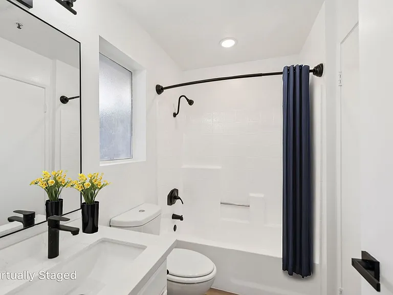 310 Virgil — Photo 23