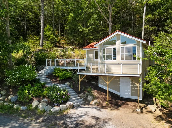 161 Molyneaux Road, Camden, ME 04843