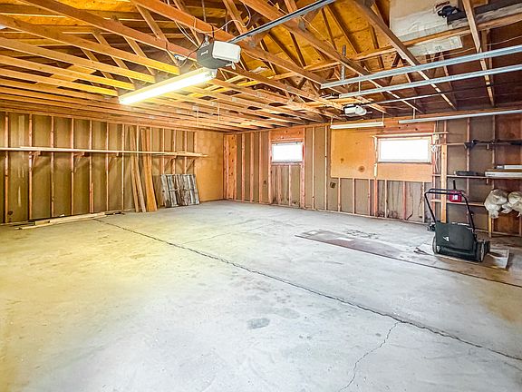 3rd image of 306 W 5th St