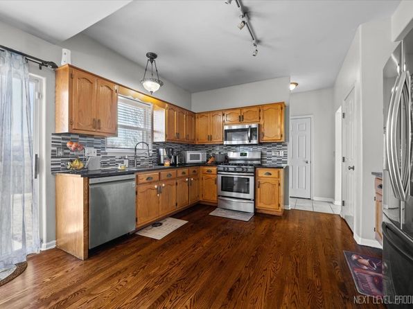 aurora-illinois-67097210 picture