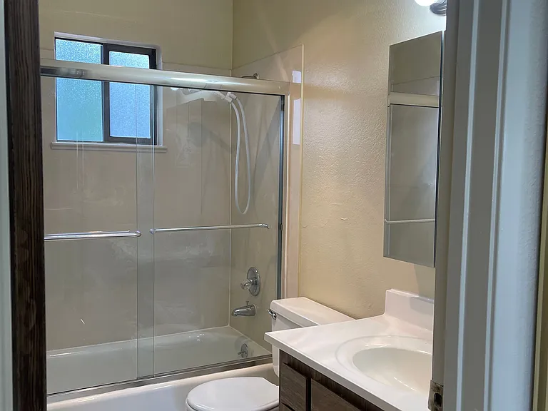 314 Willow Ave #6 — Photo 4