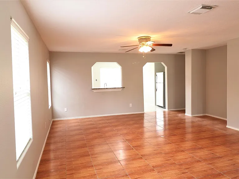 811 Slate Valley Ln — Photo 4