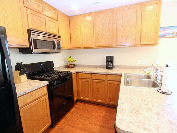 5th image of 2420 Bridgewater Dr