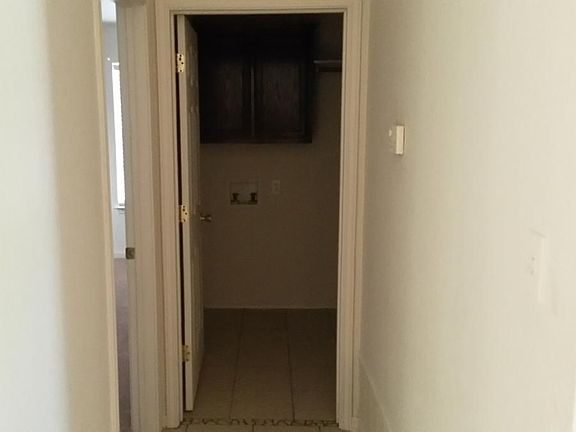 5th image of 4804 Leaning Oak Dr