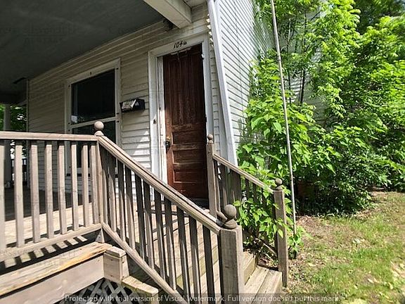 5th image of 104 Courtland St