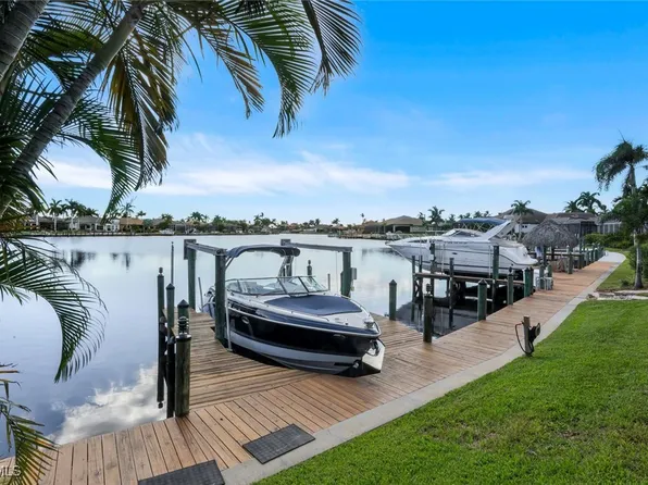 1812 Lagoon Ln, Cape Coral, FL 33914