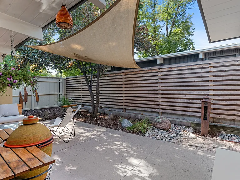 1403 S Eudora St — Photo 39