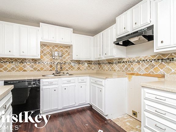 5th image of 7325 Palgrave Ln