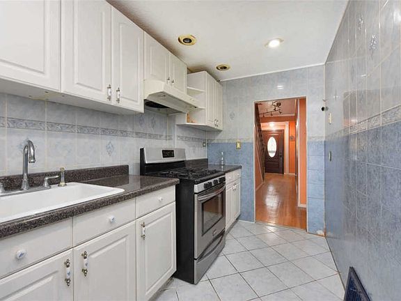 4th image of 8416 91st Ave