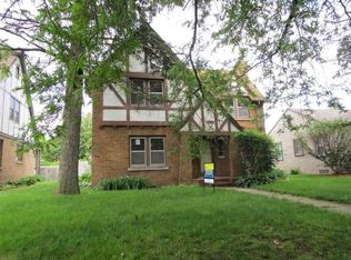 417 Robert Ave, Rockford, IL 61107