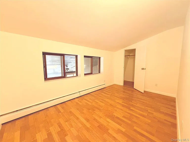 8 College Dr — Photo 11