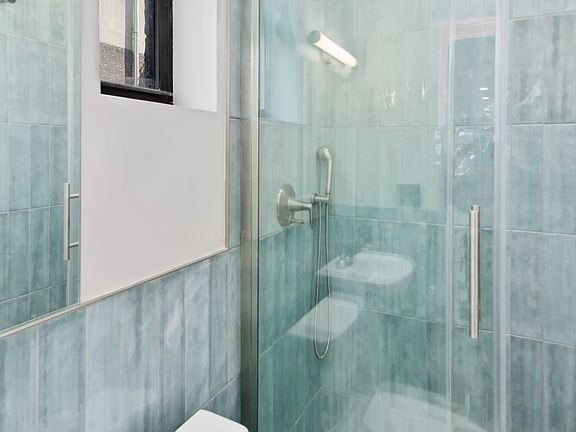 5th image of 46 Carmine St #3