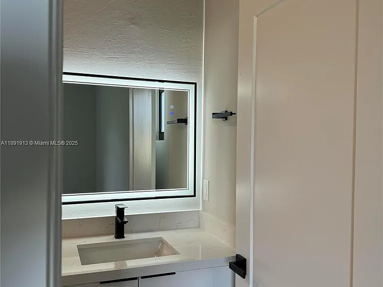 4876 30th St SW #4876 — Photo 5