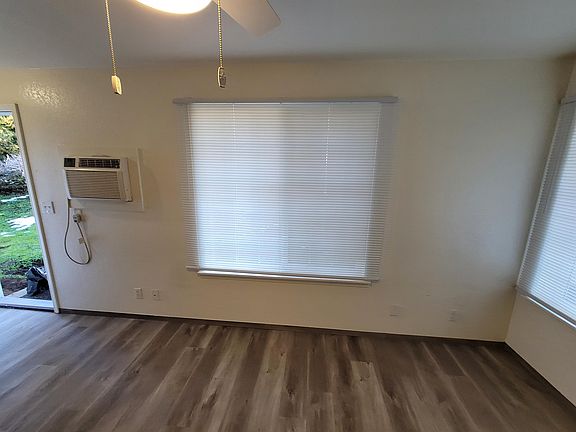3rd image of 700 NE Johnson St #1