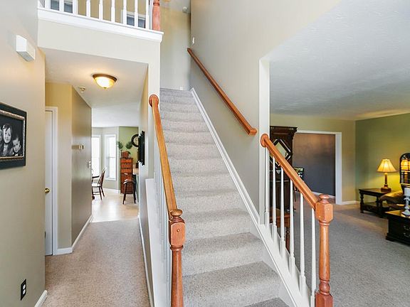 2nd image of 324 Wisteria Ct