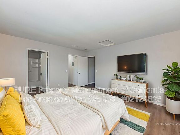 3rd image of 23815 Hemlock Ave APT 14