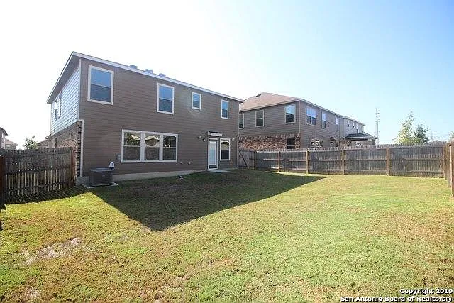1407 Blue Jay Ct — Photo 24