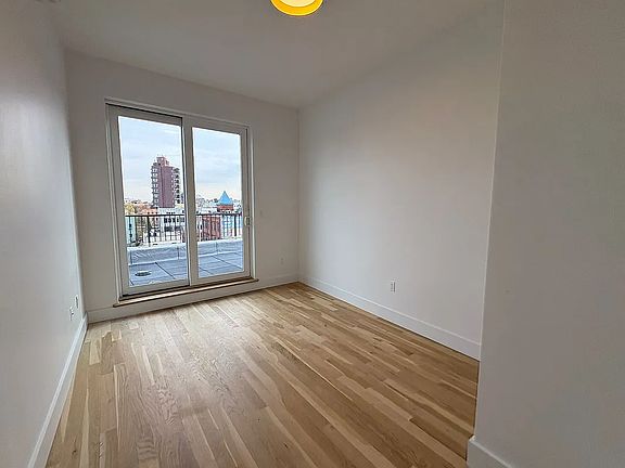5th image of 502 Meeker Ave #5B
