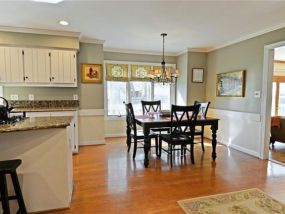 3rd image of 3810 Meredith Dr