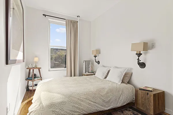 Sold by Stribling | media 13