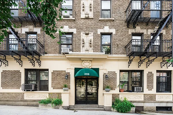 Sold by Mont Sky Real Estate | media 9