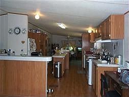 5th image of 27 Leslie Cir