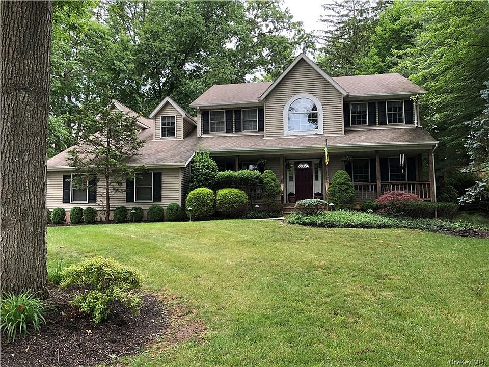 1st image of 20 Croyden Ln