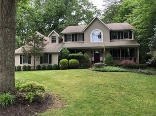 20 Croyden Ln, New City, NY 10956