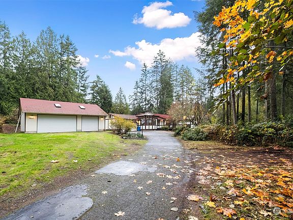 3rd image of 6517 63rd Avenue NW