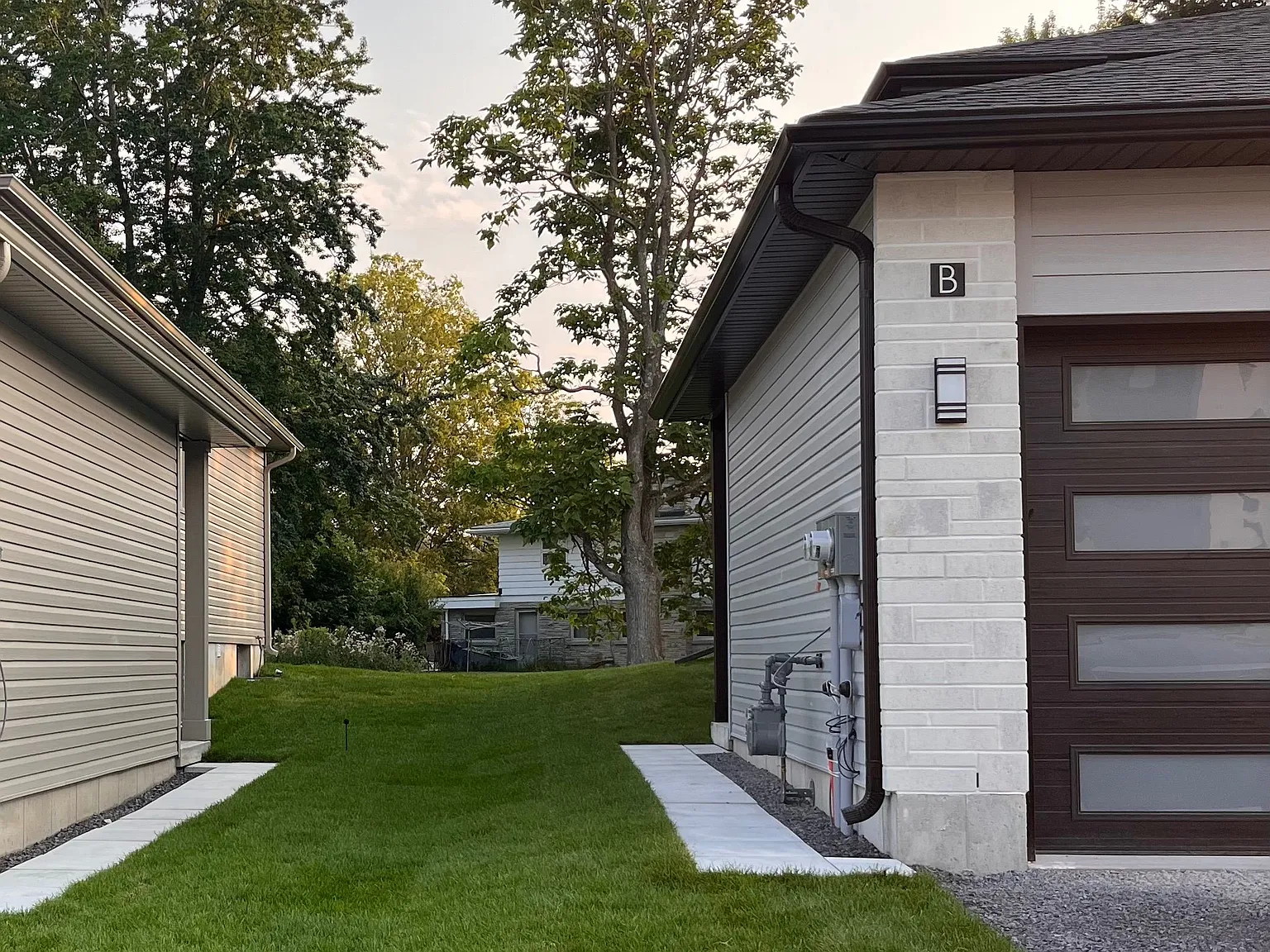 2 bed, $2,300 — Photo 4