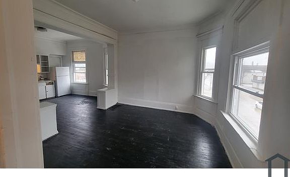 5th image of 2502 W Fond Du Lac Ave