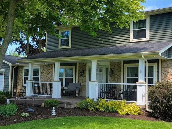 7053 Old English Rd, Lockport, NY 14094