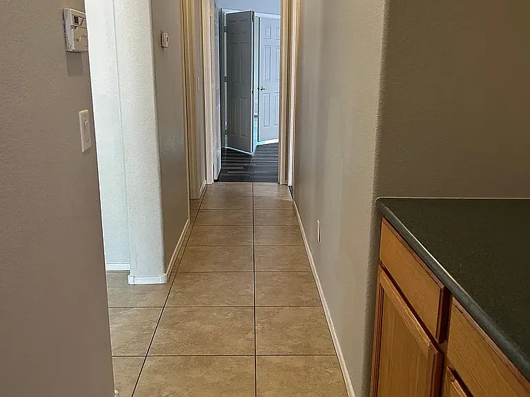 621 N Alder Dr — Photo 19