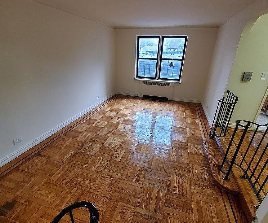1st image of 130 W 132nd St #3