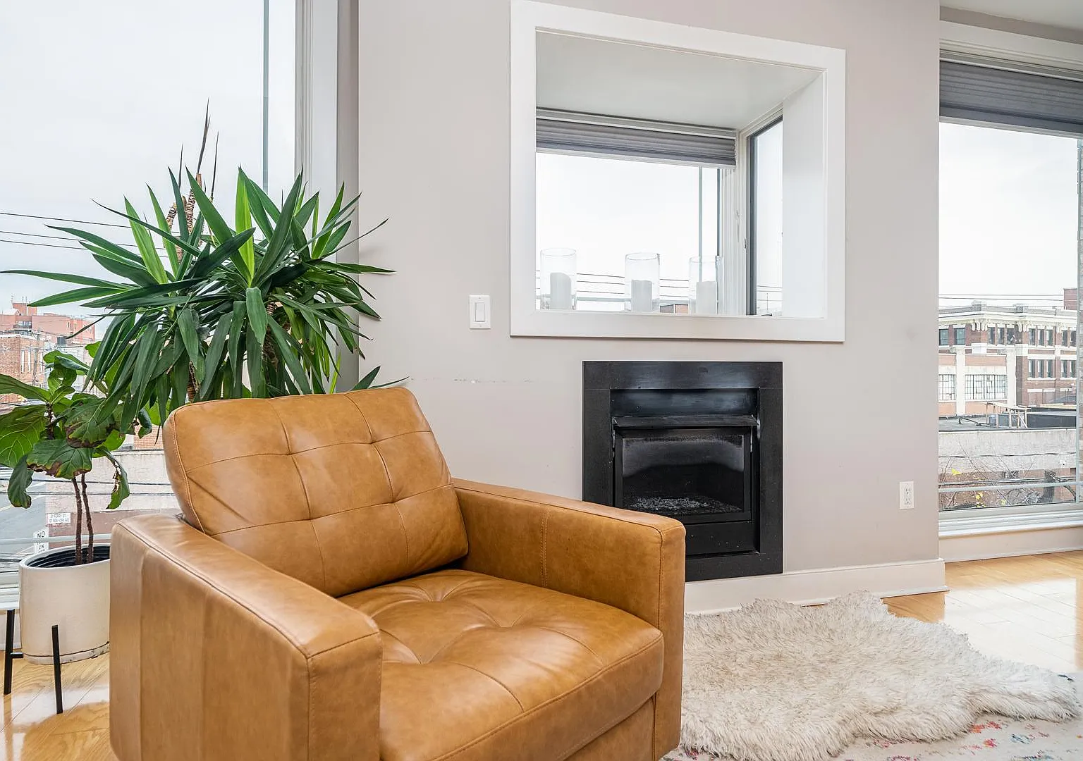 3 bed, 1200 sqft, $4,800 — Photo 3
