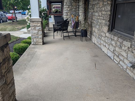 2nd image of 1244 Grandview Ave