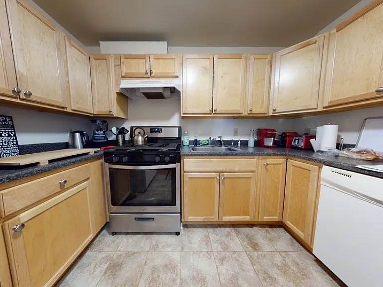 18 Juniper St #49 — Photo 2