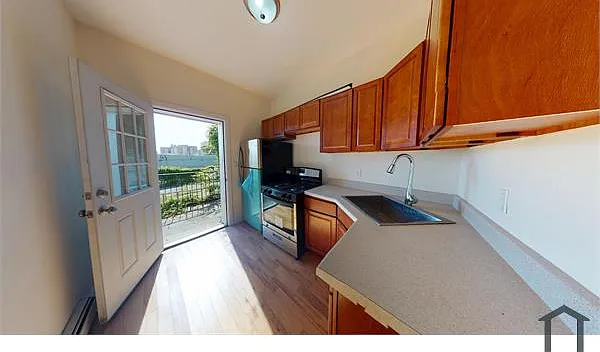 2803 W 20th St #2 — Photo 3