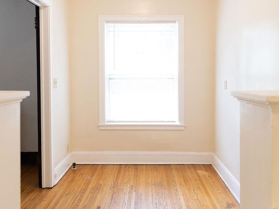 1st image of 145 Chatsworth St S #202
