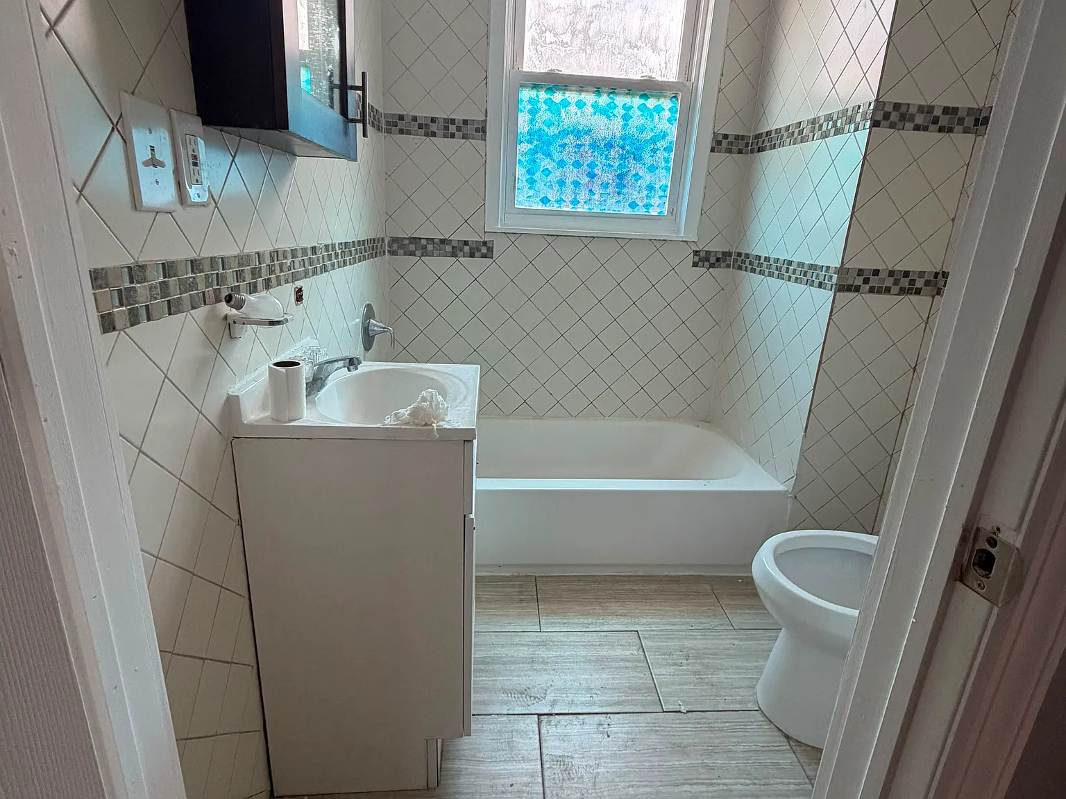 26 Alexander St — Photo 2