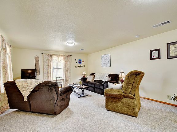 5th image of 1504 Mesquite St