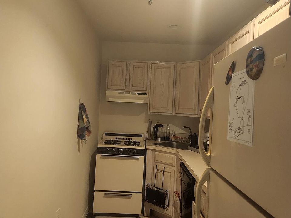 1st image of 240 Orchard St #2F