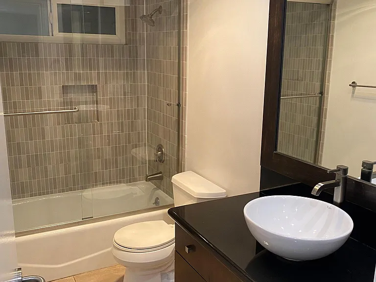 1200 Manhattan Beach Blvd #D — Photo 7