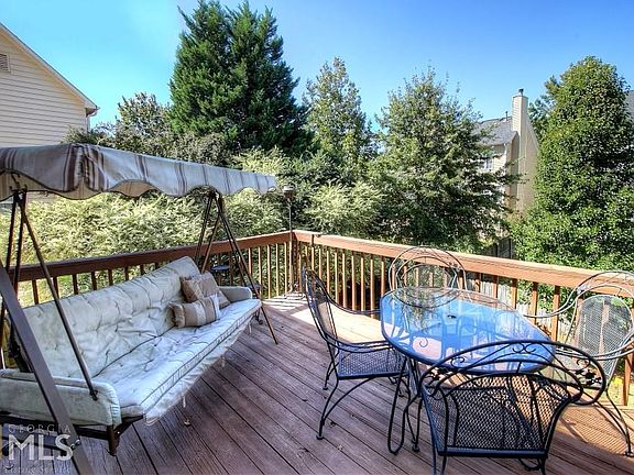 4th image of 225 Saddle Bridge Dr