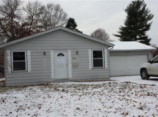 220 Orchard St, Constantine, MI 49042