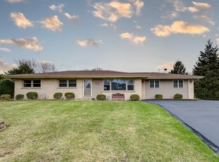 25 E Monterey Ave, Schaumburg, IL 60193