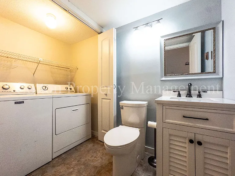 2030 Albert Cir — Photo 13