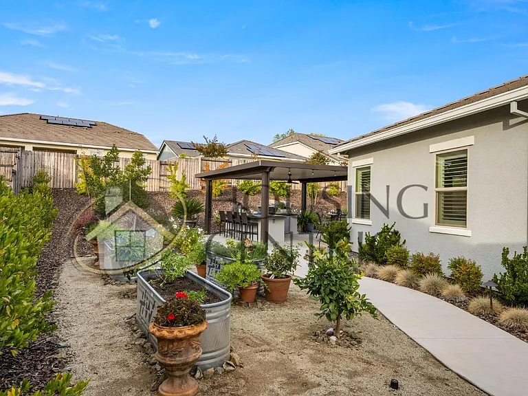 3061 Calypso Cir — Photo 10