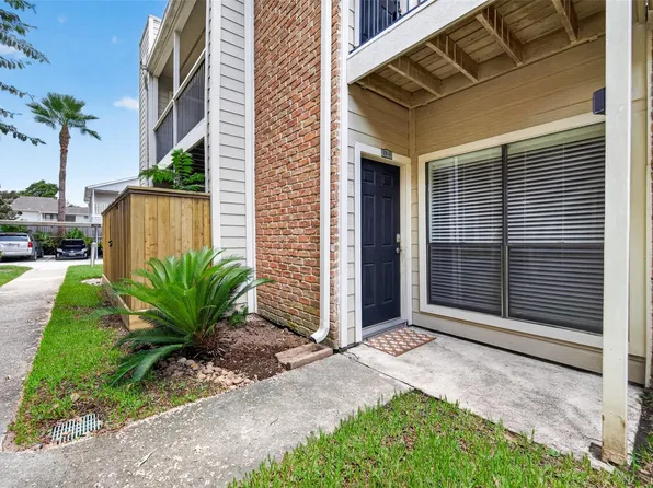 2001 Bering Dr APT 3D, Houston, TX 77057